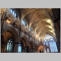 Lincoln Cathedral, Angel Choir, photo by Cc364 on Wikipedia,2.jpg